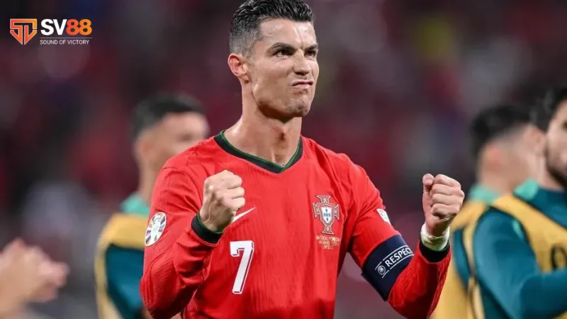 Cristiano Ronaldo (Bồ Đào Nha)